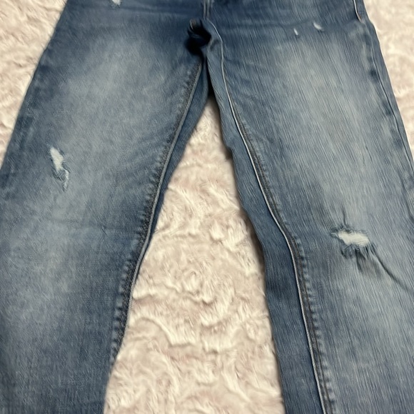 Guess Jeans - Picture 4 of 5